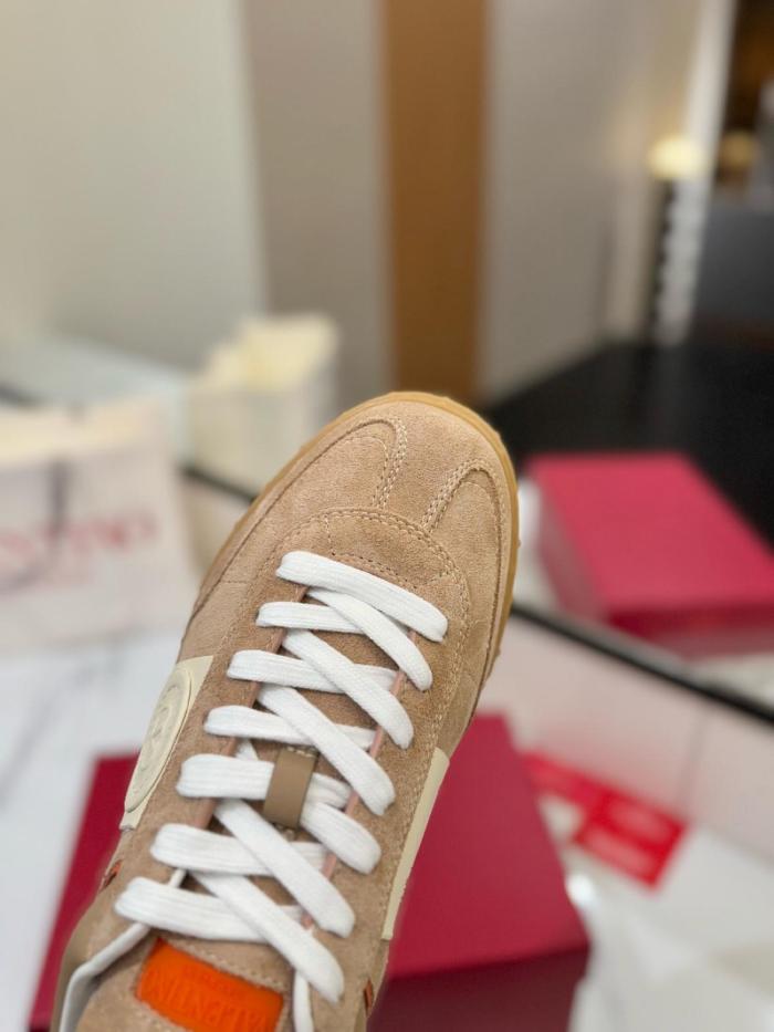 Valentino Upvillage Low top Skateboard Shoes Men's Khaki Brown