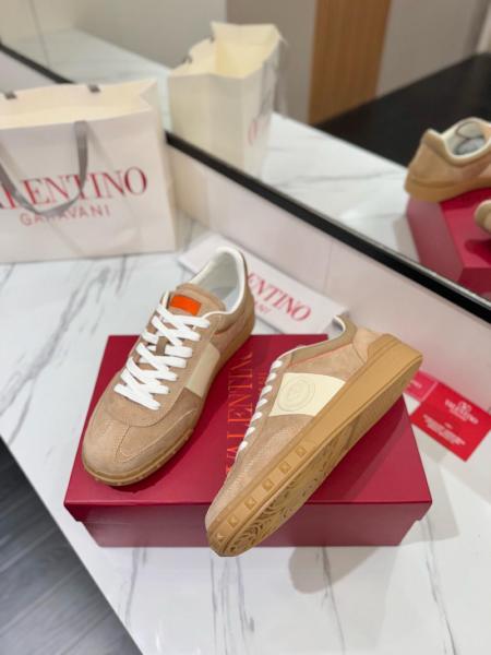 Valentino Upvillage Low top Skateboard Shoes Men's Khaki Brown