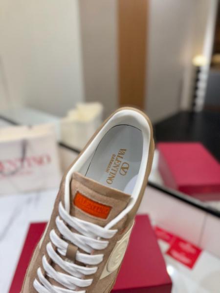 Valentino Upvillage Low top Skateboard Shoes Men's Khaki Brown