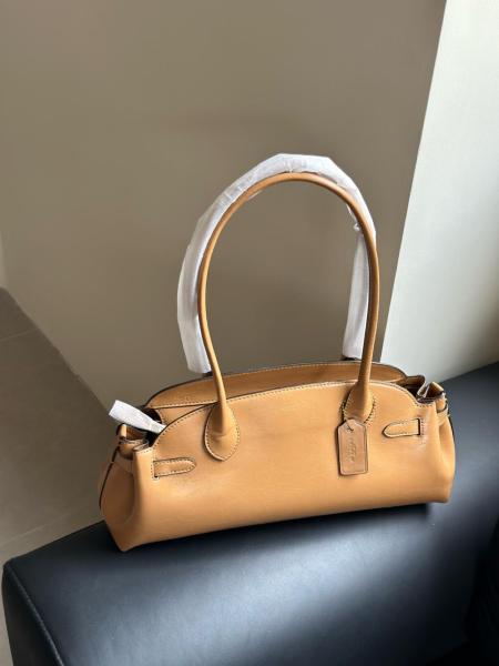 COACH Empire Carryall Glazed Surface Leather Shoulder Bag Large Women's Brass & Honeys Brown CAM03-B4T7J size 34.3*12.06*15.88 cm