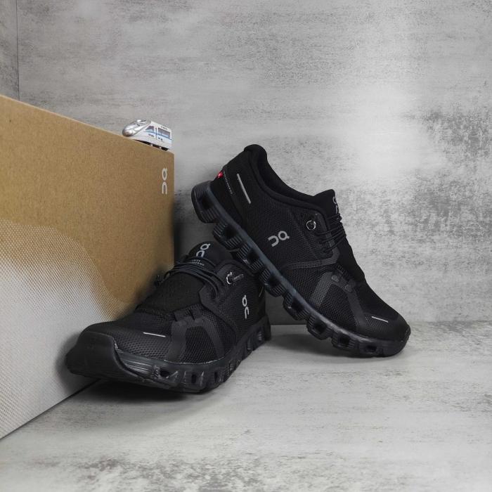 On Running Cloud 5 All Black