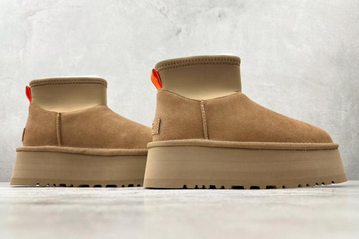 UGG Classic Mini Dipper Boot Chestnut (Women's)
