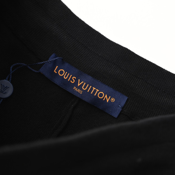  Clothes Louis Vuitton 20250922-3