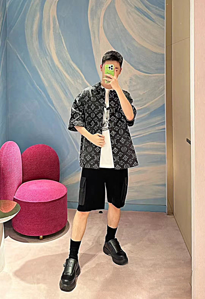  Clothes Louis Vuitton 20250922-3