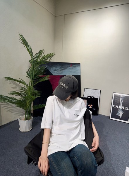  Clothes Ferragamo 202500922-2