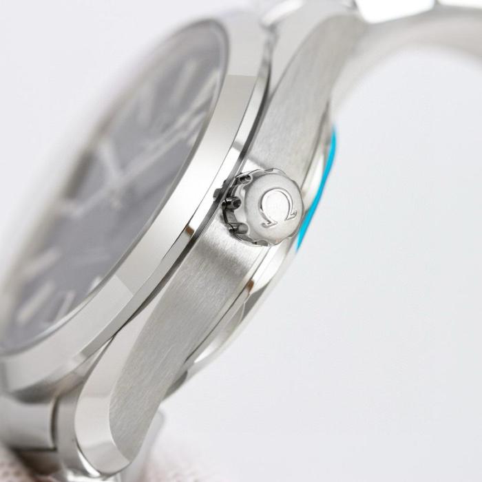 OMEGA Men's AQUA TERRA 150 Meters Watch size 41 mm