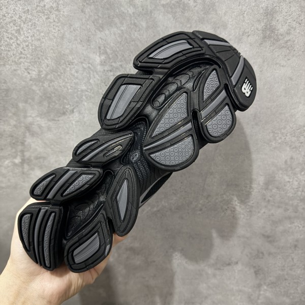 New Balance Abzorb 2000 Black-Silver Metallic