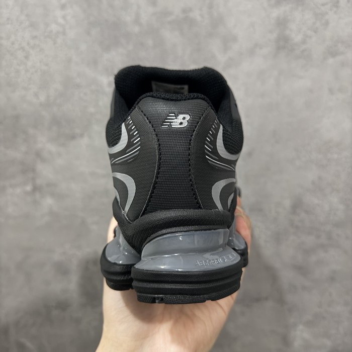 New Balance Abzorb 2000 Black-Silver Metallic