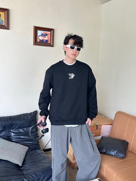 Clothes Louis Vuitton  20251017