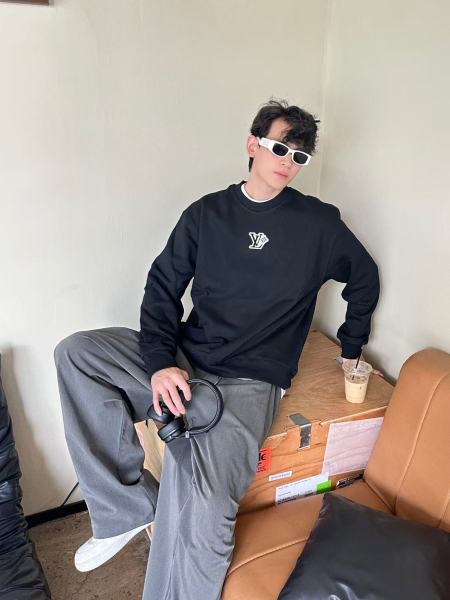 Clothes Louis Vuitton  20251017