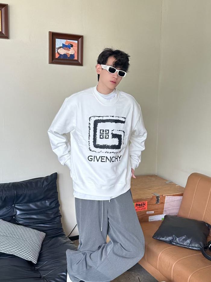 Clothes Givenchy 20251017