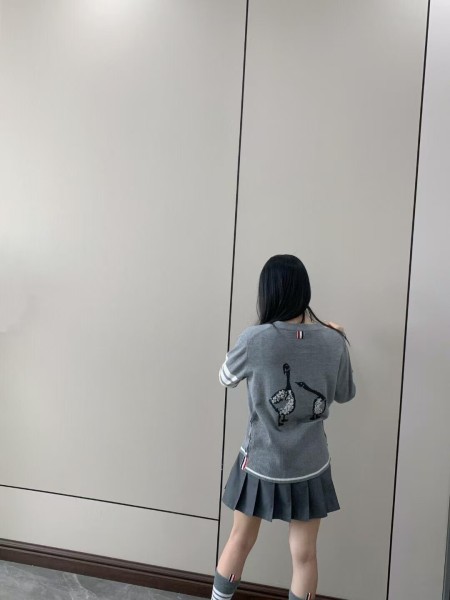 Clothes THOM BROWNE 20251017