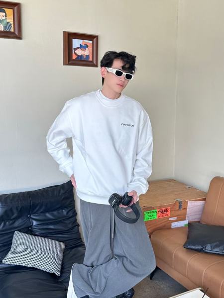 Clothes Louis Vuitton 20251017