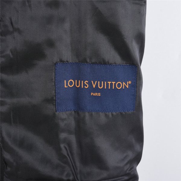Clothes Louis Vuitton 20251017