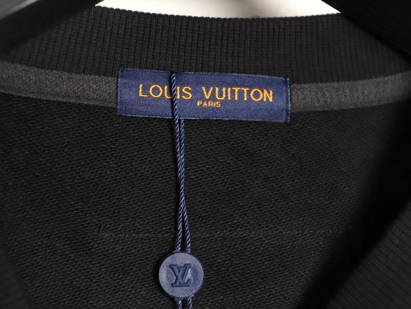 Clothes Louis Vuitton  20251017