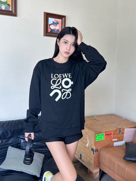 Clothes Loewe x ON  20251017