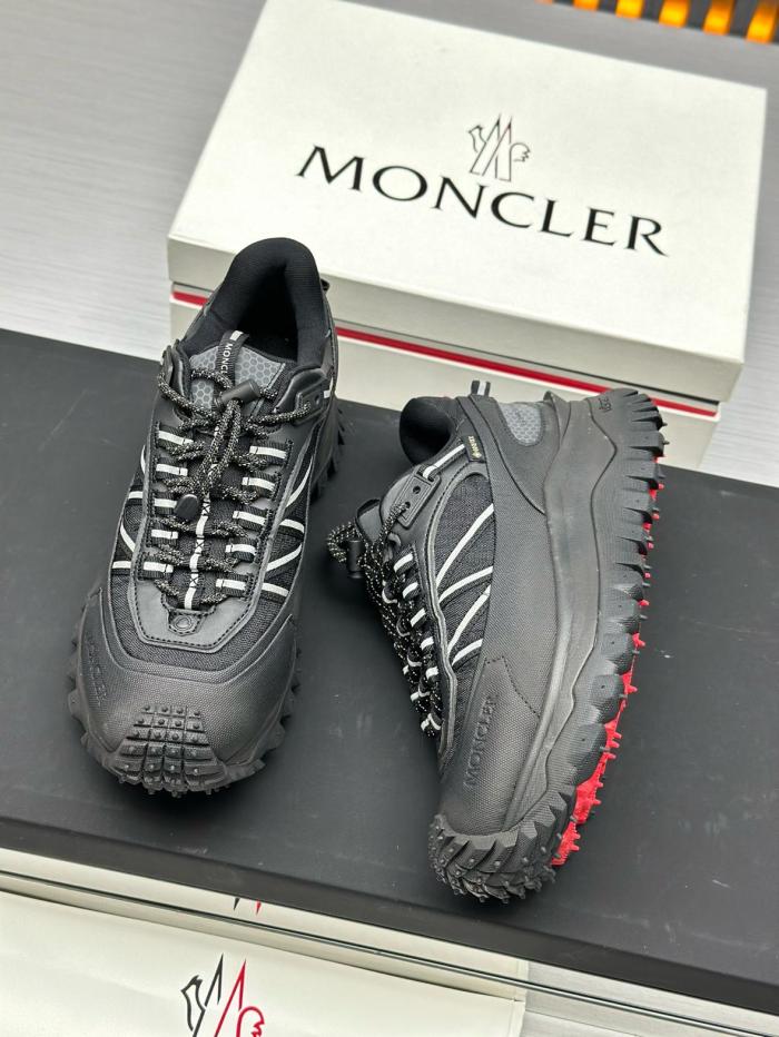 Moncler Trailgrip Gore-Tex Black