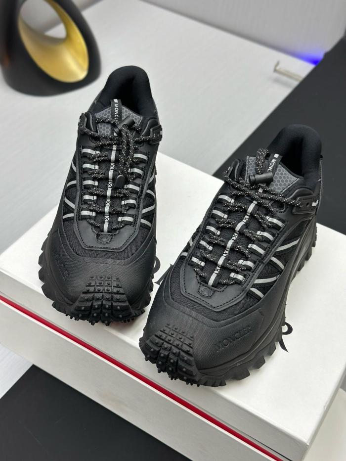 Moncler Trailgrip Gore-Tex Black