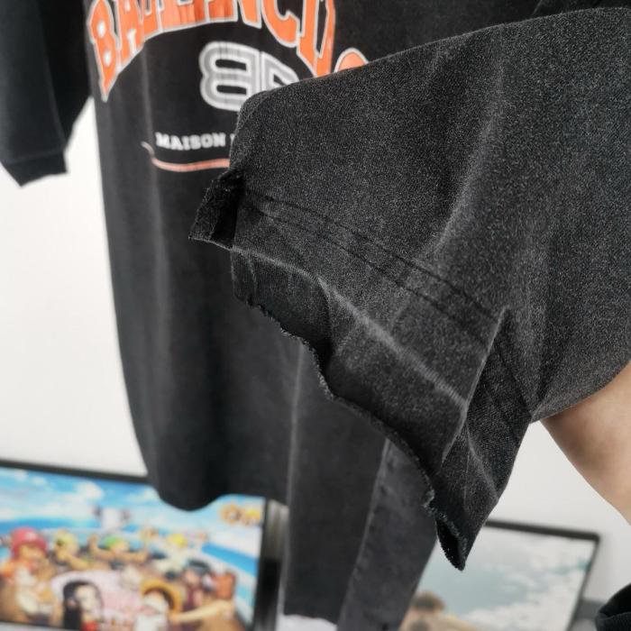 Balenciaga Women'ss Maison Balenciaga Medium Fit T Shirt Black/Orange/White