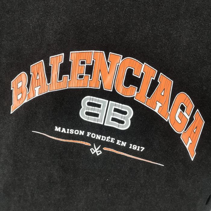 Balenciaga Women'ss Maison Balenciaga Medium Fit T Shirt Black/Orange/White