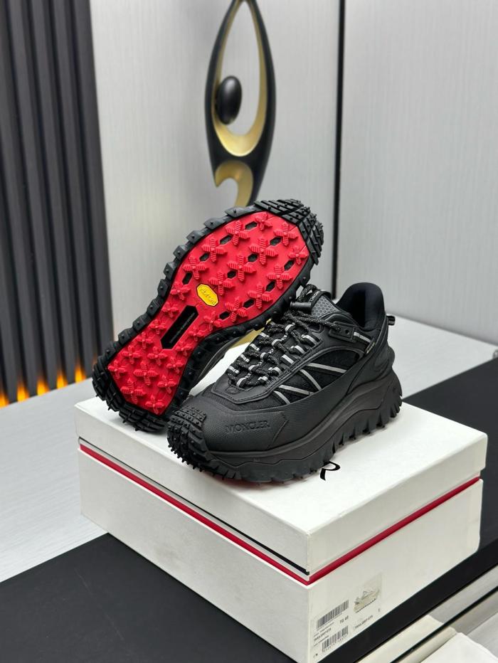 Moncler Trailgrip Gore-Tex Black