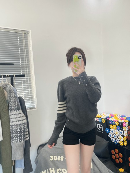 Clothes THOM BROWNE 20251020