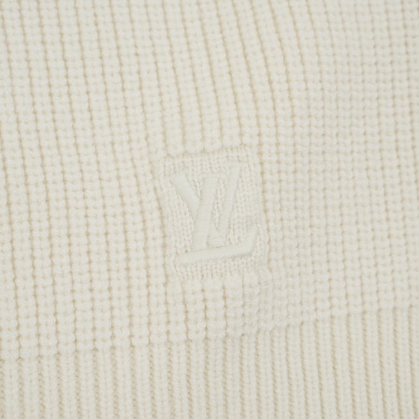 Clothes LOUIS VUITTON  20251020