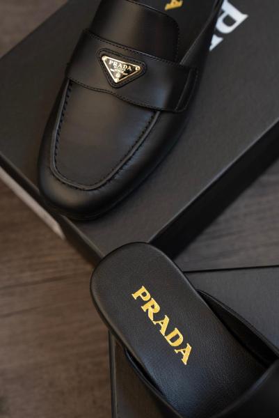 PRADA Wrap toe Slippers Women's Black