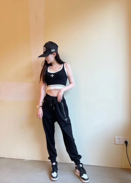 Clothes  PRADA 20251022