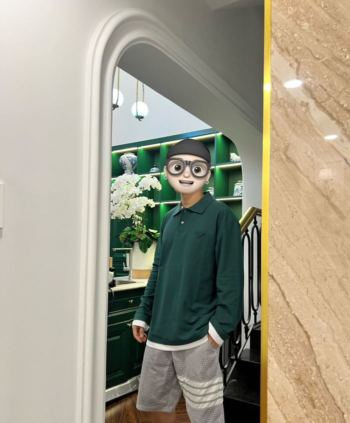 Clothes  PRADA 20251022