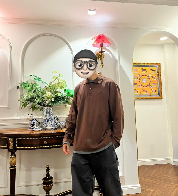 Clothes  PRADA  20251022