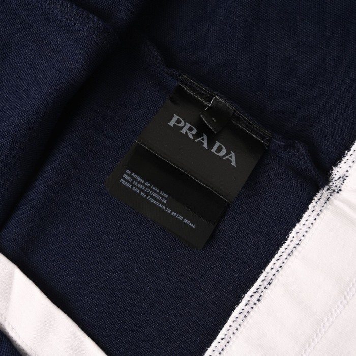 Clothes  PRADA 20251022