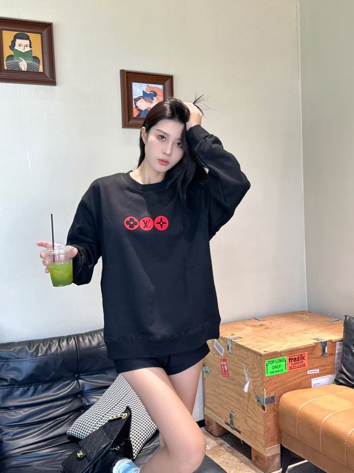 Clothes  Louis Vuitton  20251022