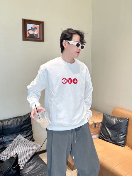 Clothes Louis Vuitton  20251022