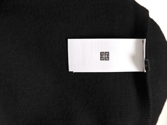 Clothes Givenchy 20251022