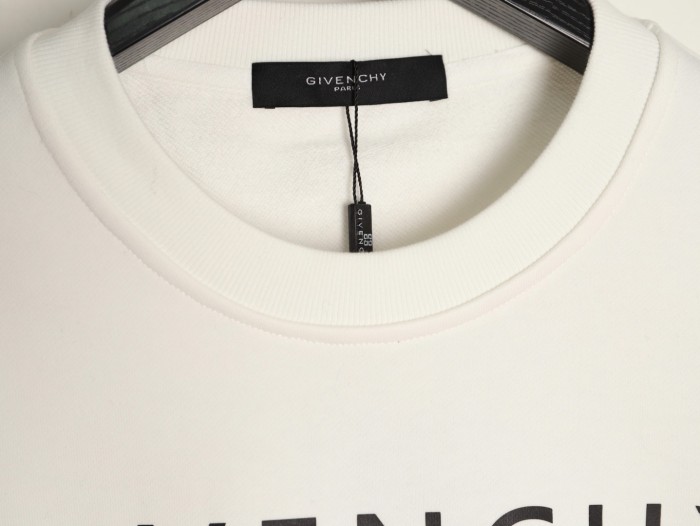 Clothes Givenchy 20251022