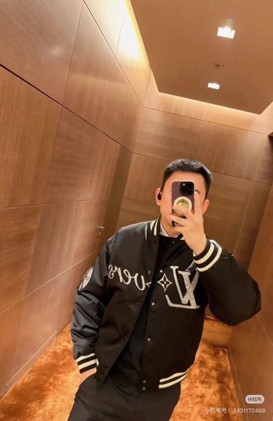 Clothes  LouisVuitton  20251023