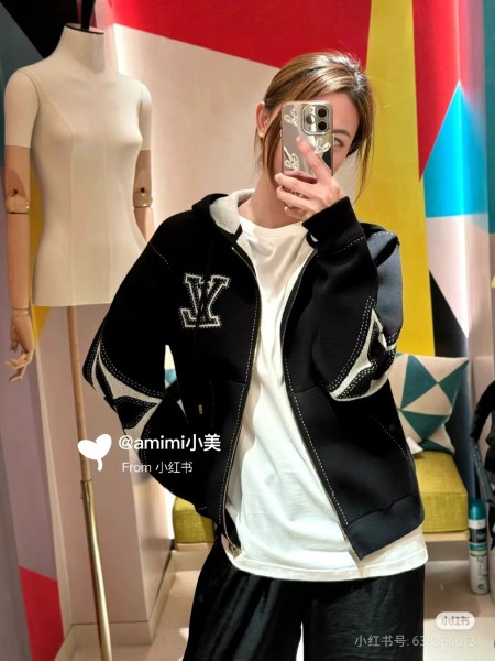 Clothes LouisVuitton 20251023