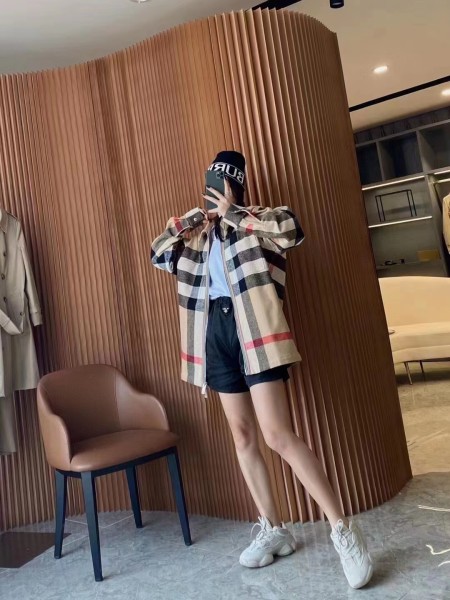 Clothes  Burberry 20251023