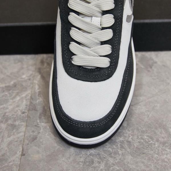 CHANEL 23P Low Top Stylish Skateboarding Shoes Women's Black White