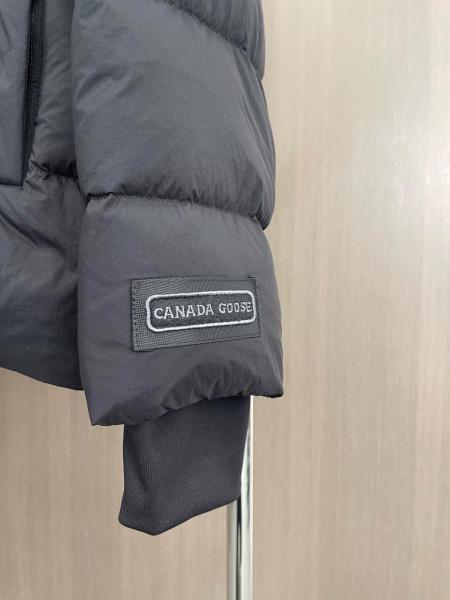 Canada Goose HyBridge Padded Jacket black