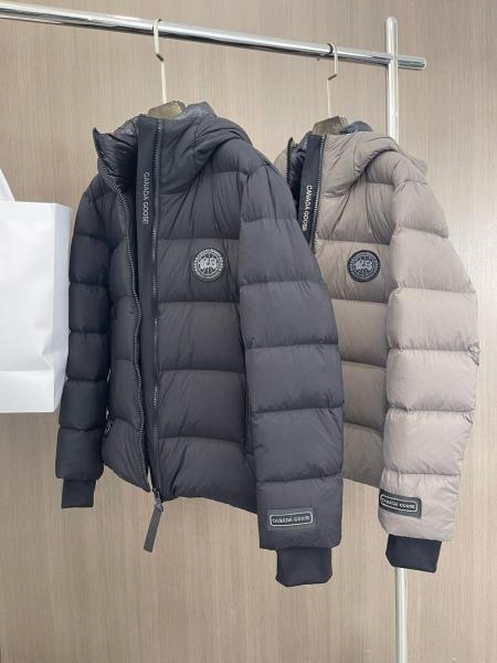 Canada Goose HyBridge Padded Jacket black