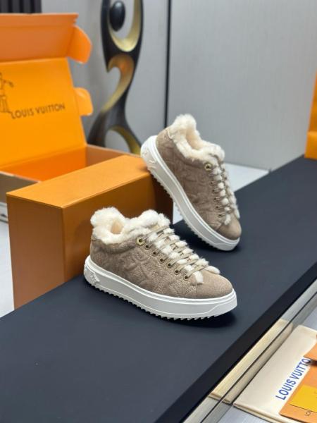 LOUIS VUITTON Grace Coddington Collaboration Kitten Catogram Collection Time Out Low top Skateboard Shoes Women's Umber