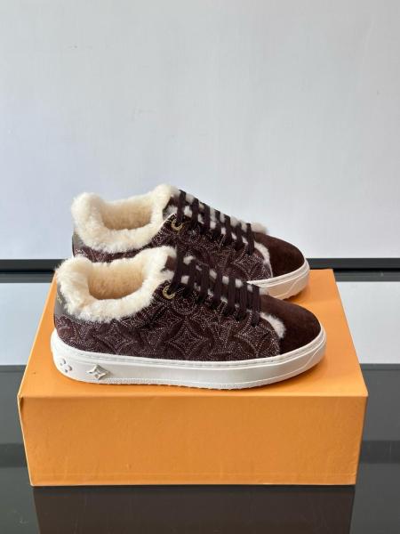 LOUIS VUITTON Time Out Low top Skateboard Shoes Women's Brown