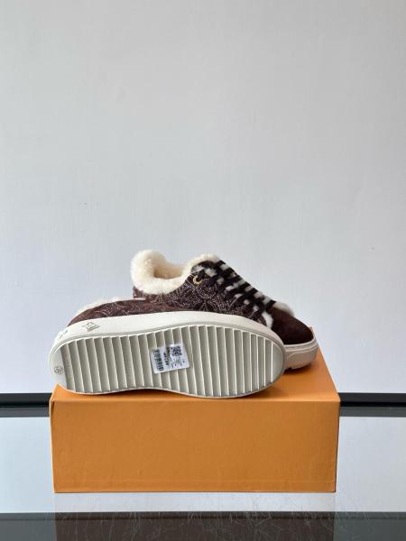 LOUIS VUITTON Time Out Low top Skateboard Shoes Women's Brown