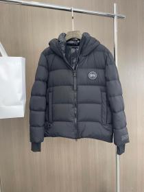 Canada Goose HyBridge Padded Jacket black