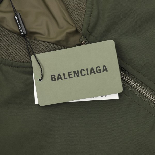 Clothes Balenciaga 20251030