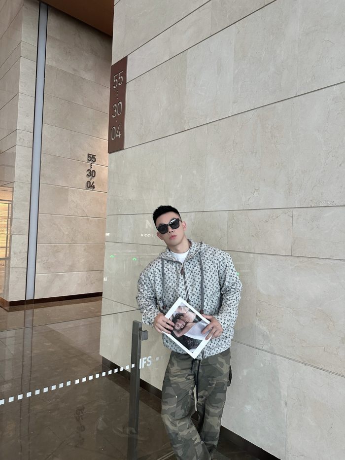 Clothes  Louis Vuitton 20251030