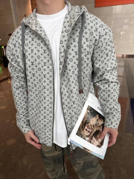 Clothes  Louis Vuitton 20251030