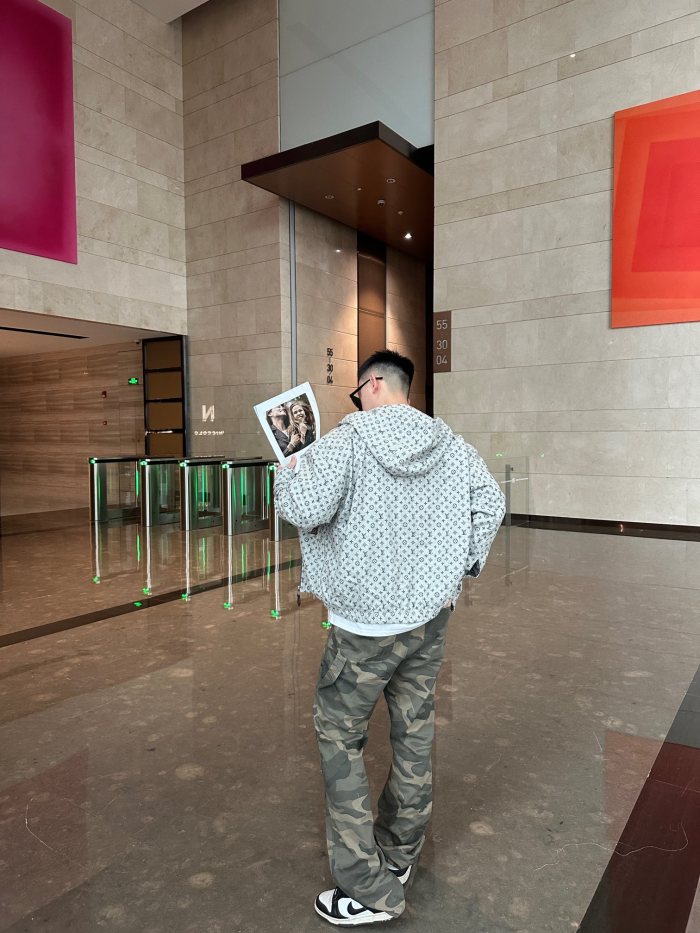 Clothes  Louis Vuitton 20251030